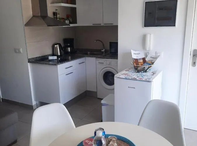 Apartman Sunset 230, Sun, Big Pool, Wifi Fiber, Central, Near Main Street And