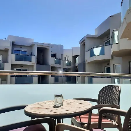 Sunset 230, Sun, Big Pool, Wifi Fiber, Central, Near Main Street And شقة